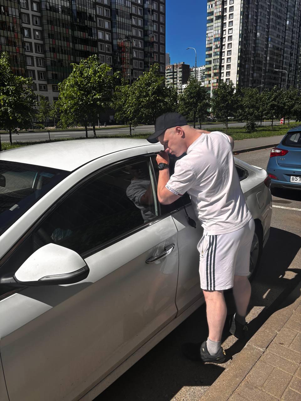 Вскрытие автомобиля без повреждений в Павловске